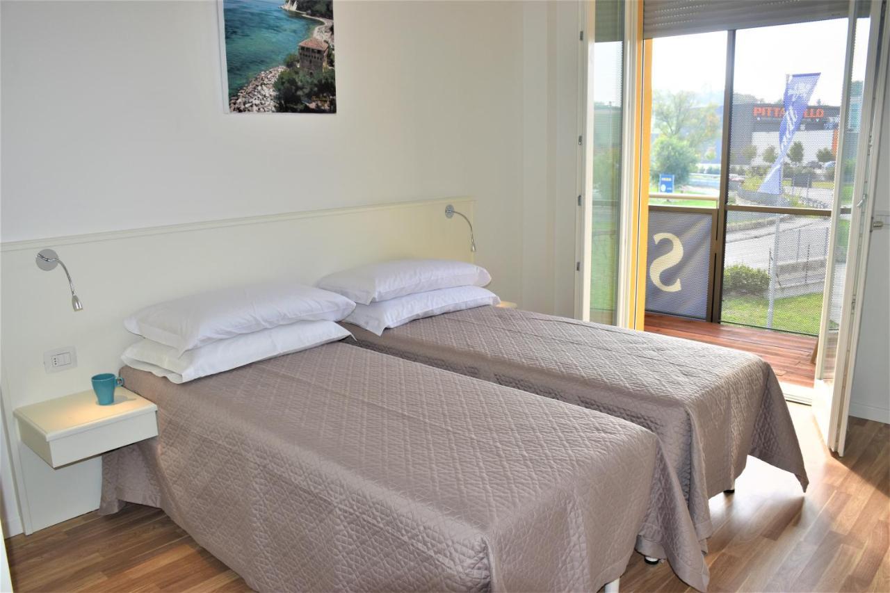 Aspio Residence Camerano Eksteriør billede